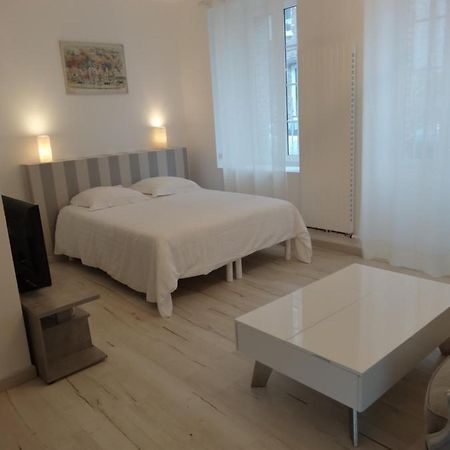Les Petites Tuileries Bed & Breakfast Bray-sur-Seine Dış mekan fotoğraf